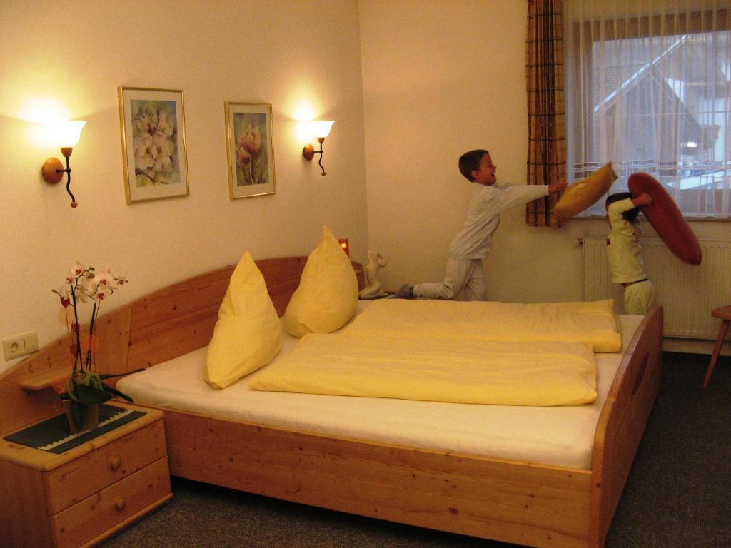 Ferienhaus Ahorn Neustift im Stubaital Habitación foto